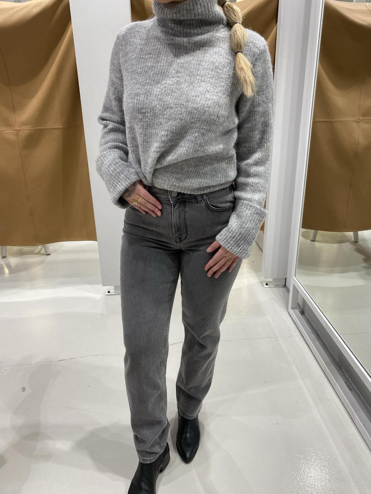 Sia Ras HIgh Neck Strikket Genser - Light Grey Melange